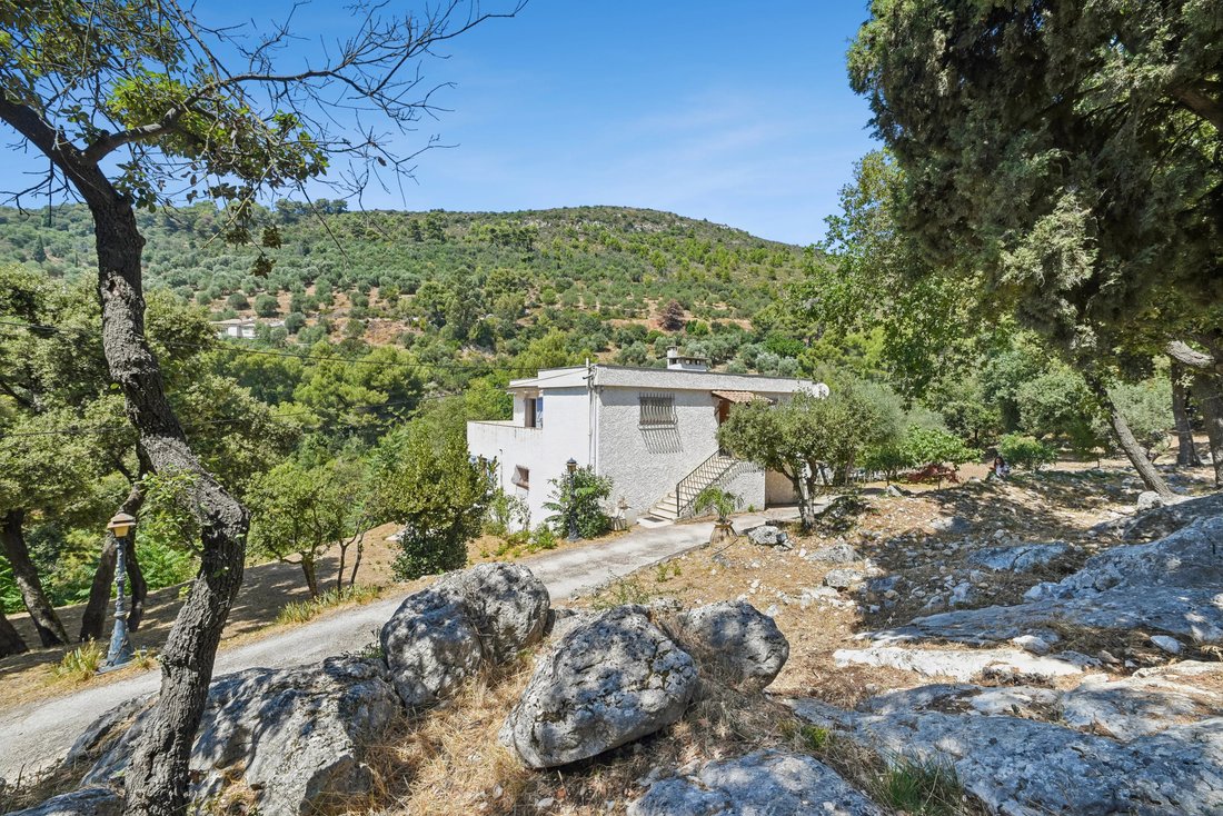 Villa in Laghet-Périphérie, La Trinité, France 1 - 18587397