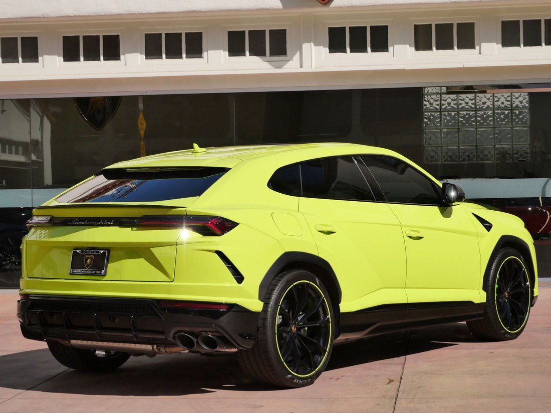 Suv in Beverly Hills, CA, United States 3 - 13531775