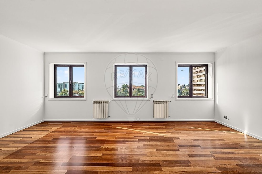 Apartment in Sao Domingos de Benfica, Lisbon, Portugal 3 - 18587633