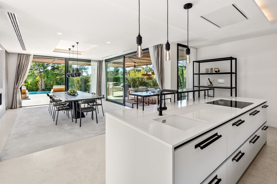 Villa in Nueva Andalucia, Marbella, Spain 5 - 18587643
