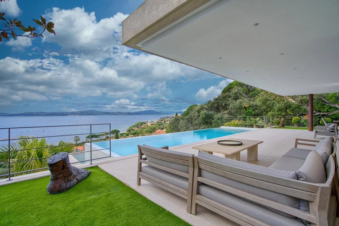 Villa in Nartelle-Noyer-Bellevue-bd des Sardinaux, Sainte-Maxime, France 1 - 18587583