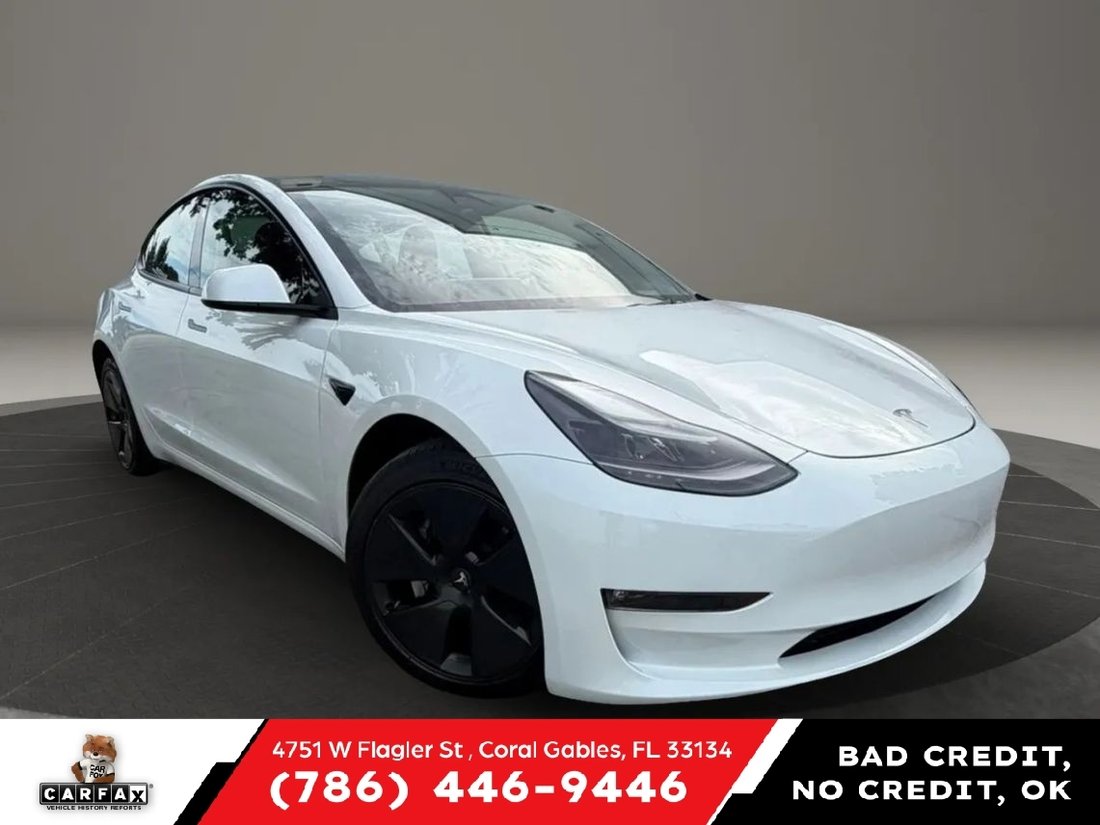 Sedan in Coral Gables, FL, United States 2 - 18587427