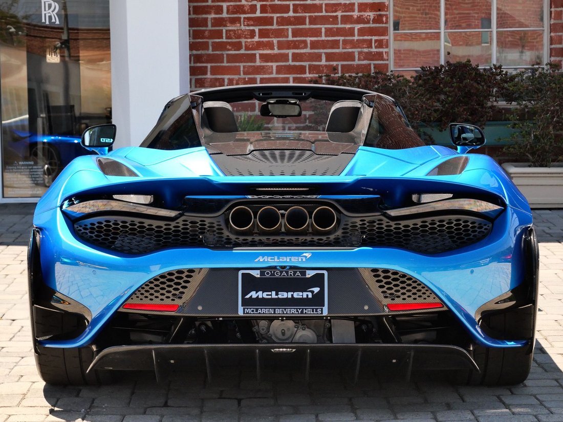 Cabriolet in Beverly Hills, CA, United States 5 - 18587385