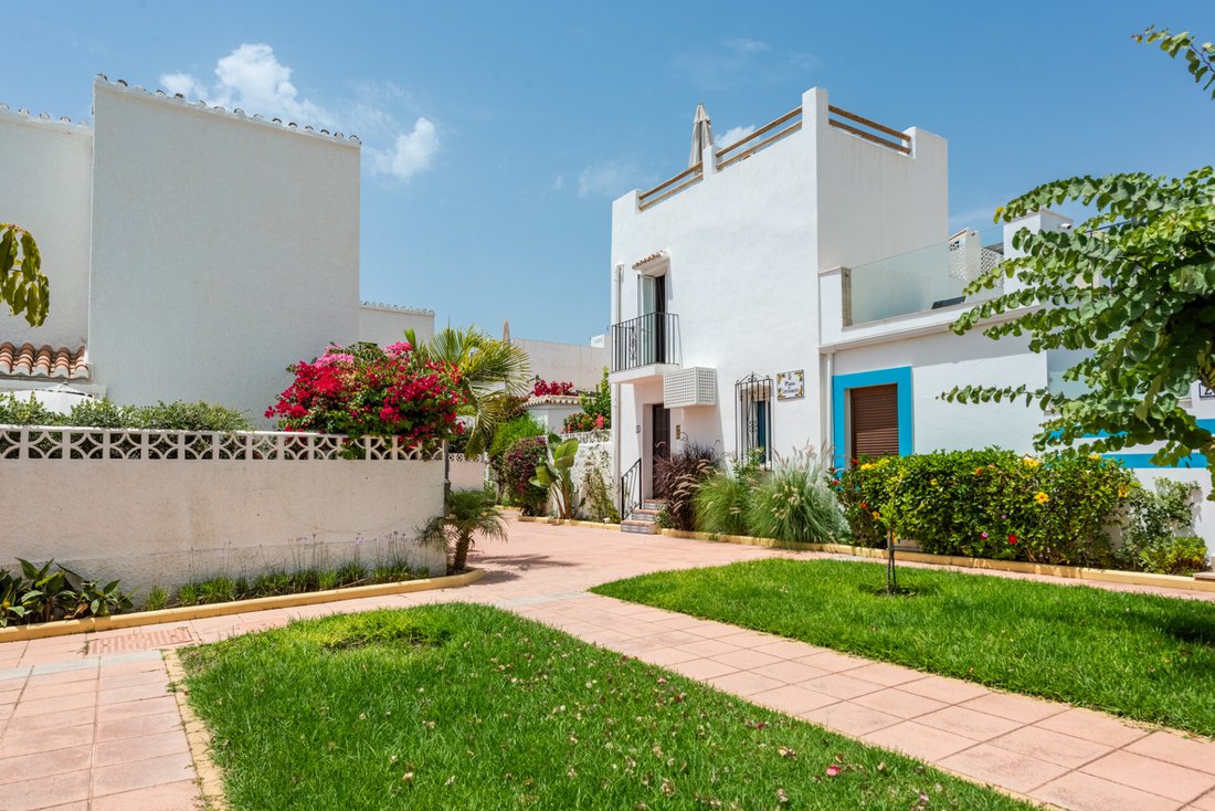 Townhouse in Gualdalmansa, Estepona, Andalusia 2 - 18587662