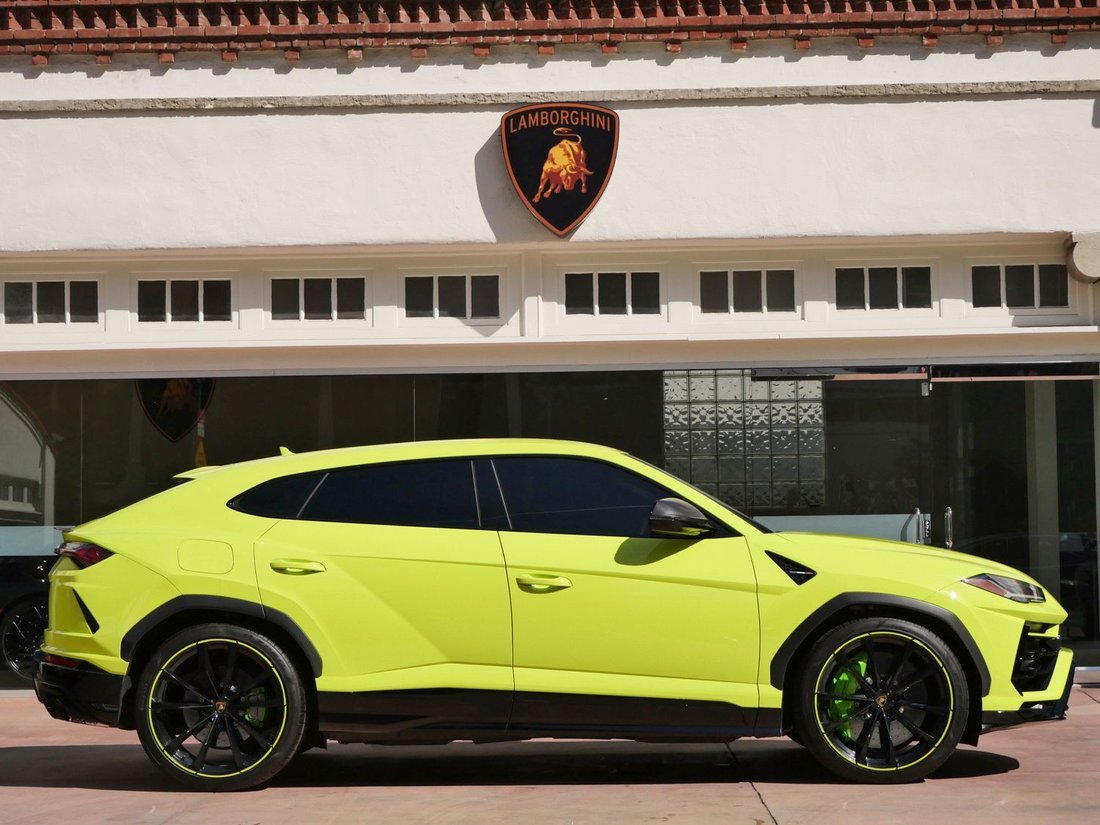 Suv in Beverly Hills, CA, United States 2 - 13531775