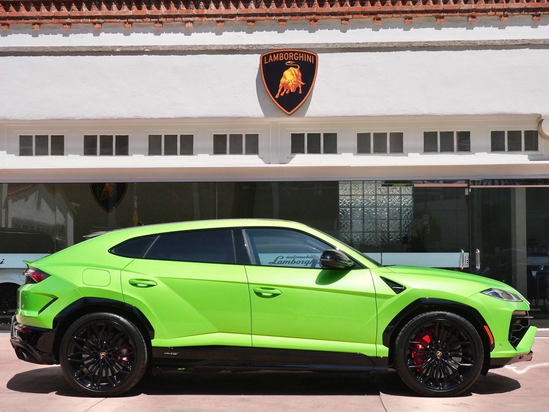 Suv in Beverly Hills, CA, United States 2 - 18546506