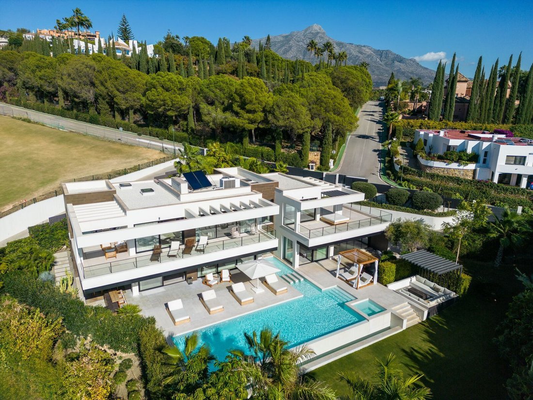 Villa in Nueva Andalucia, Marbella, Spain 1 - 18587643