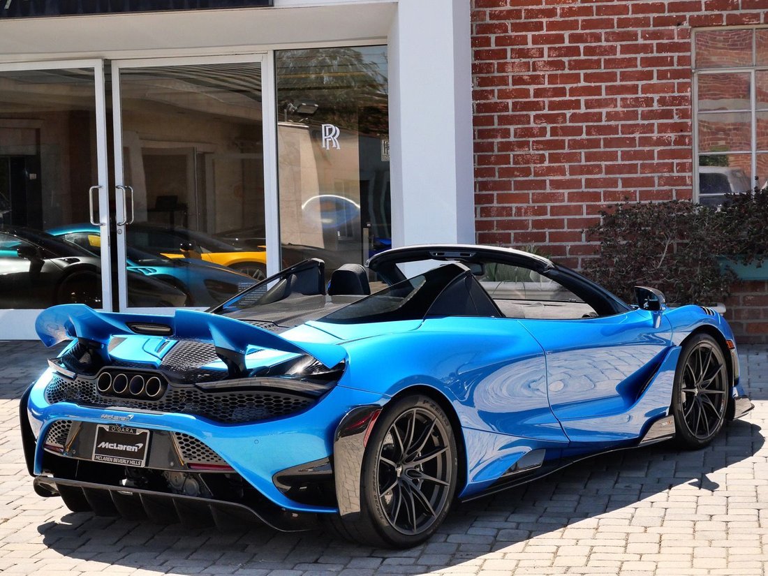 Cabriolet in Beverly Hills, CA, United States 4 - 18587385