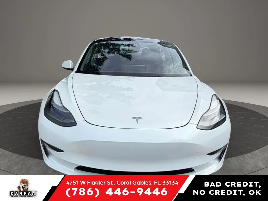 Sedan in Coral Gables, FL, United States 3 - 18587427