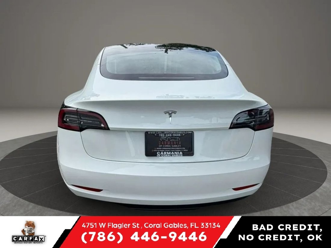 Sedan in Coral Gables, FL, United States 5 - 18587427