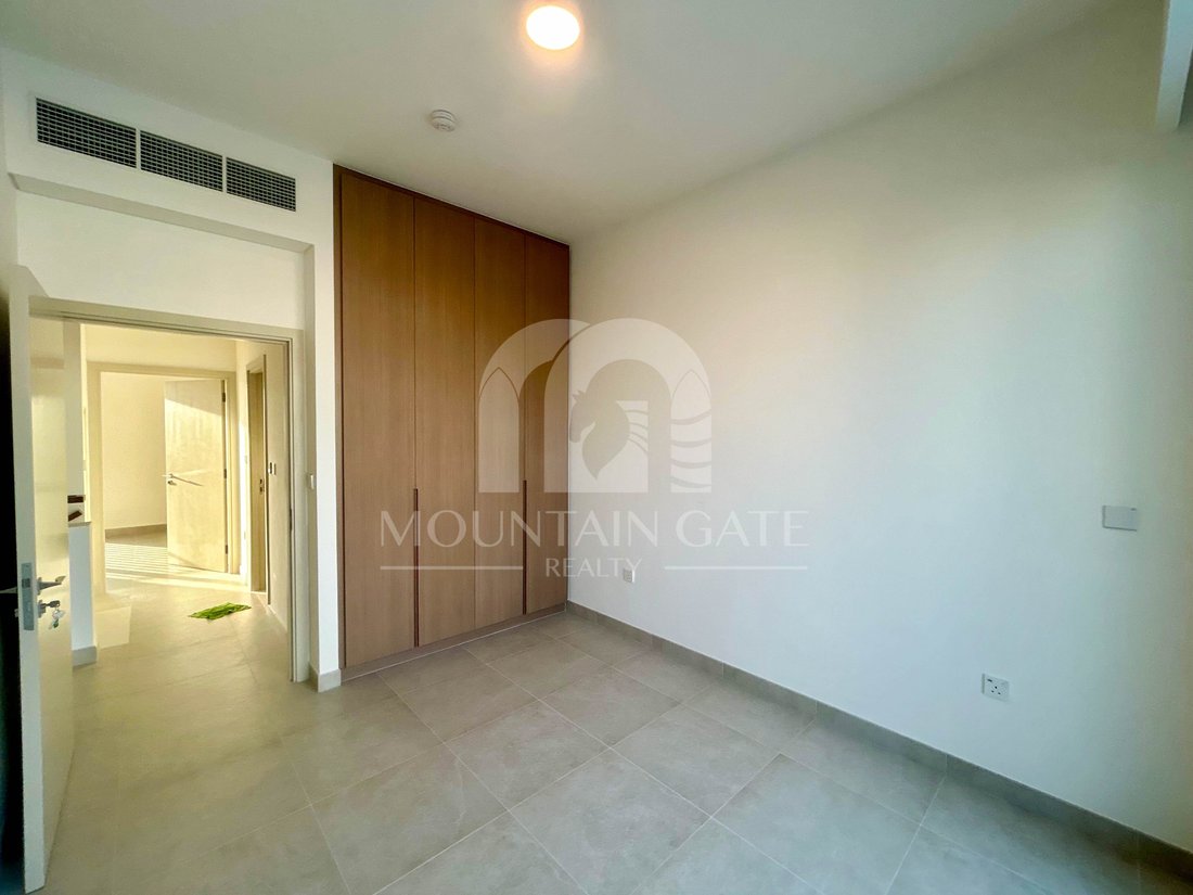 Townhouse in Ud al Bayda, Dubai, United Arab Emirates 5 - 18587572