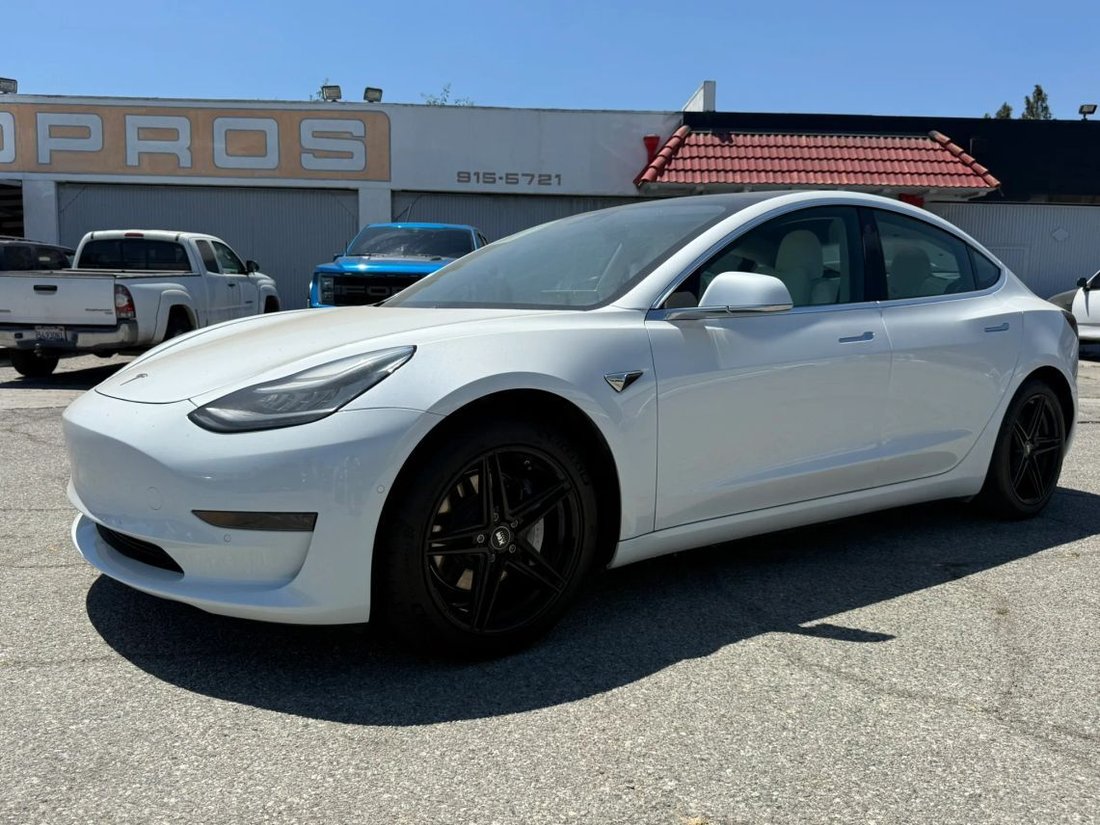 Sedan in Azusa, CA, United States 4 - 18467824