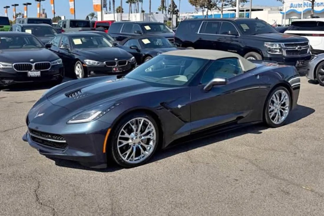 Cabriolet in Costa Mesa, CA, United States 2 - 18587539