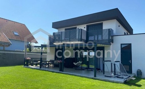 House in Weikersdorf am Steinfelde, Lower Austria, Austria 1