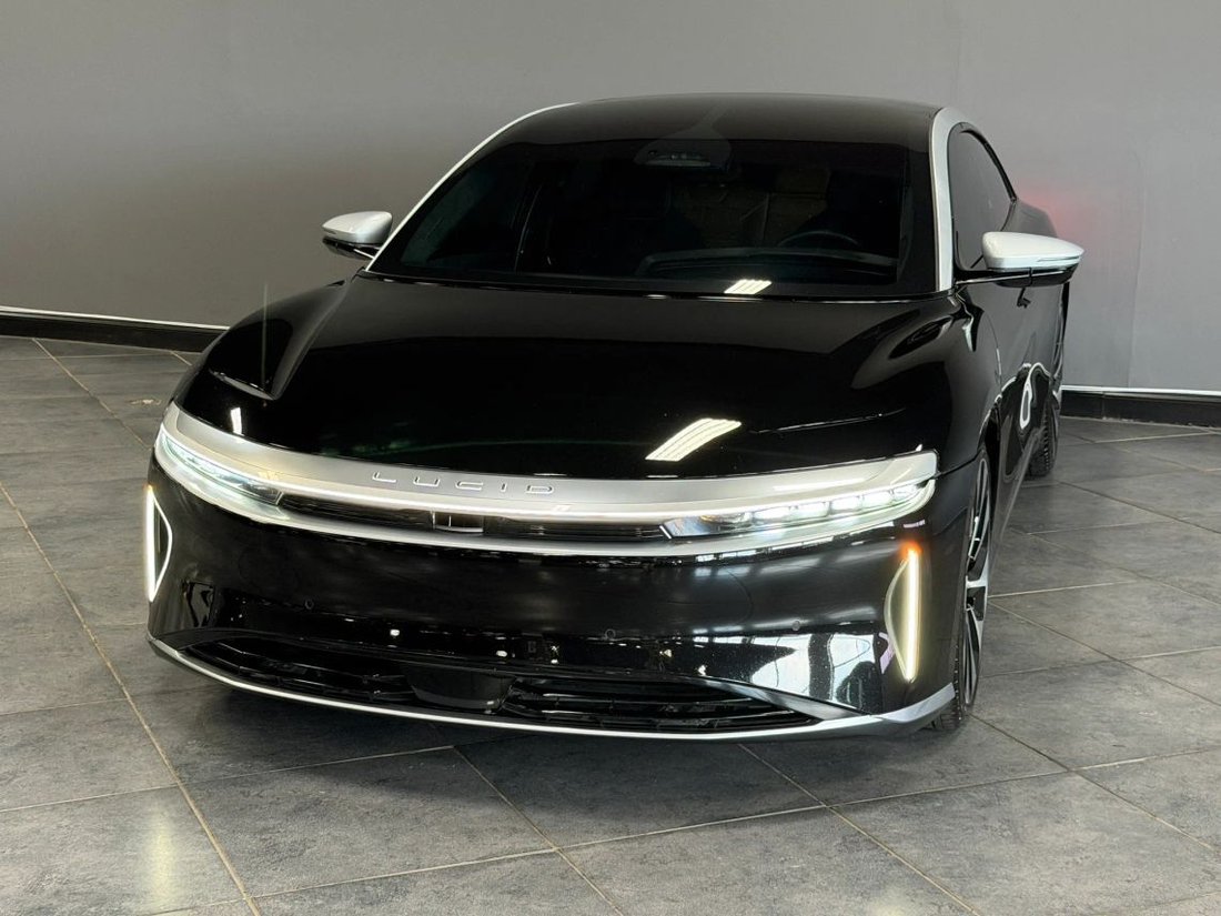 Sedan in Bensenville, IL, United States 2 - 18587405