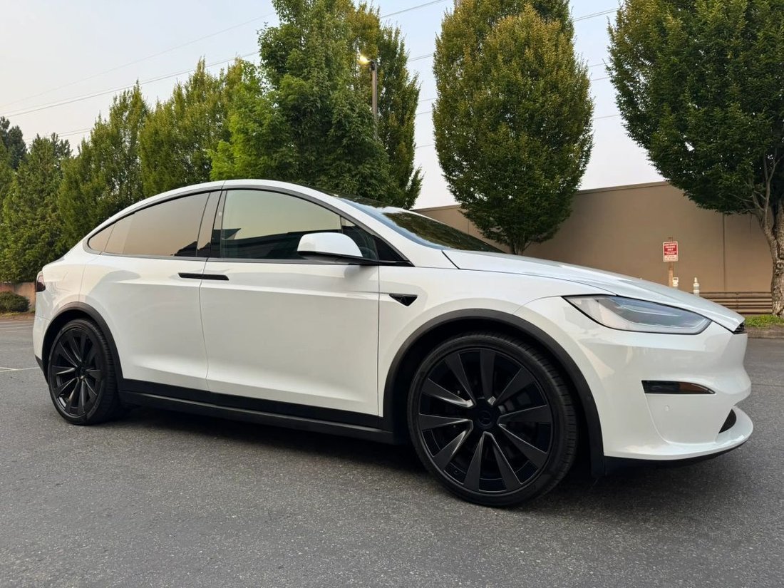 Suv in Bellevue, WA, United States 1 - 18587489