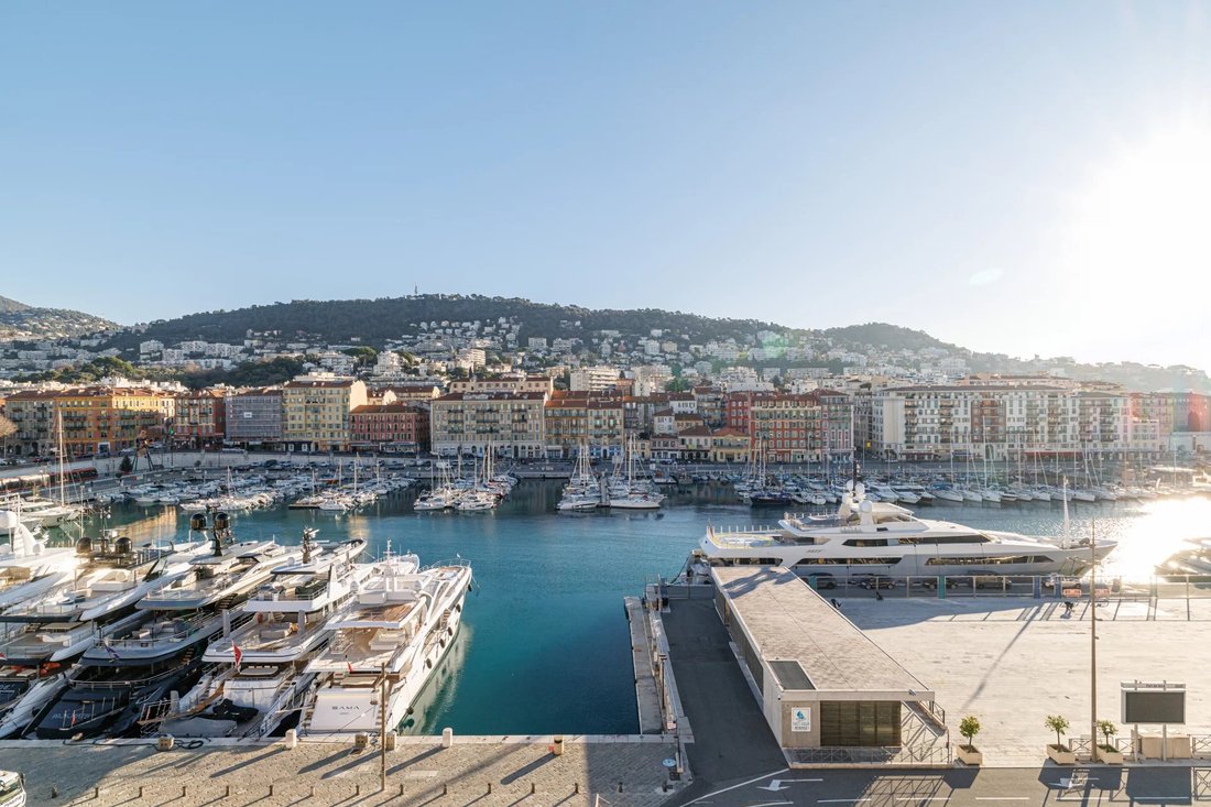 Apartment in Le Port, Nice, France 3 - 16879593