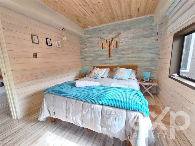 Pichilemu, O'Higgins, Chile 4 - 18587672