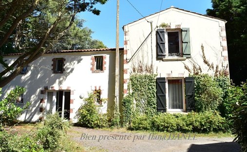Villa in Olonne-sur-Mer, Les Sables-d'Olonne, France 1