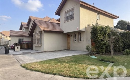 House in Valle Grande, Santiago Metropolitan Region, Chile 1