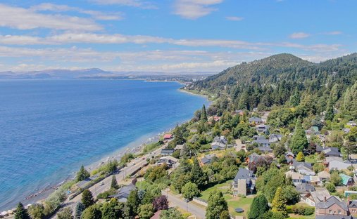 Land in San Carlos de Bariloche, Río Negro, Argentina 1