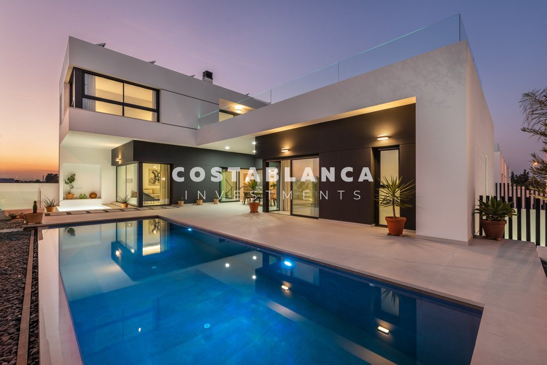 Villa in Alicante, Valencian Community, Spain 1 - 18587647