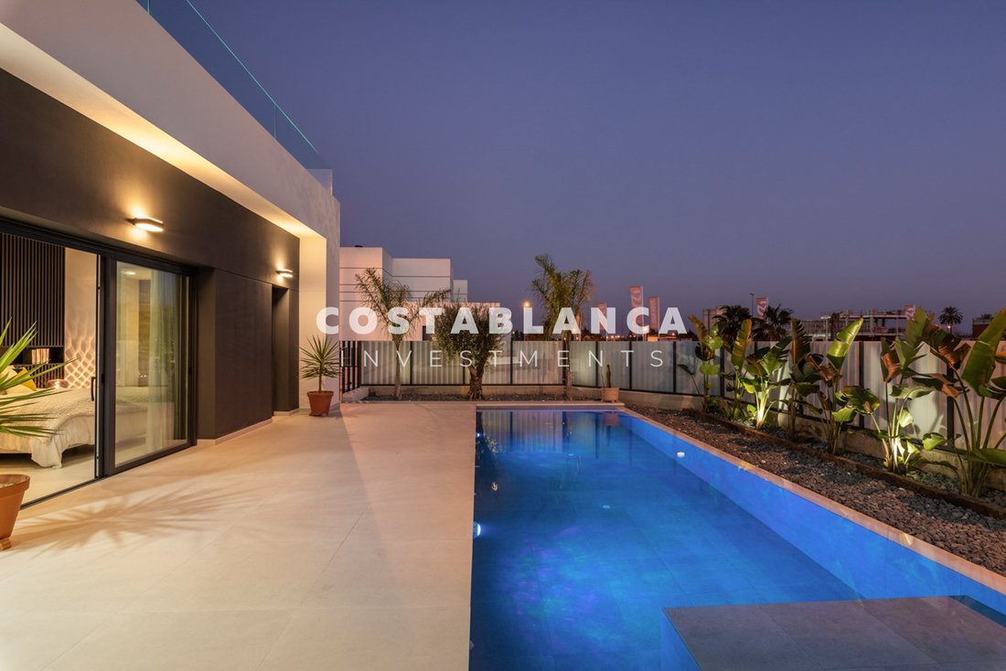 Villa in Alicante, Valencian Community, Spain 3 - 18587647