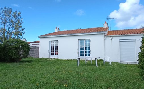 House in Noirmoutier Centre, Noirmoutier-en-l'Île, France 1