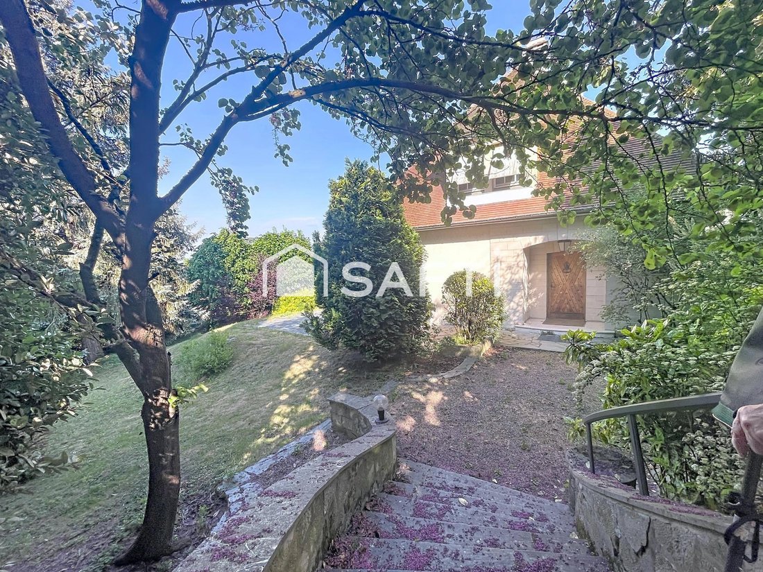 House in Centre Montmorency, Montmorency, France 1 - 17860567