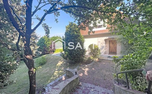 House in Centre Montmorency, Montmorency, France 1