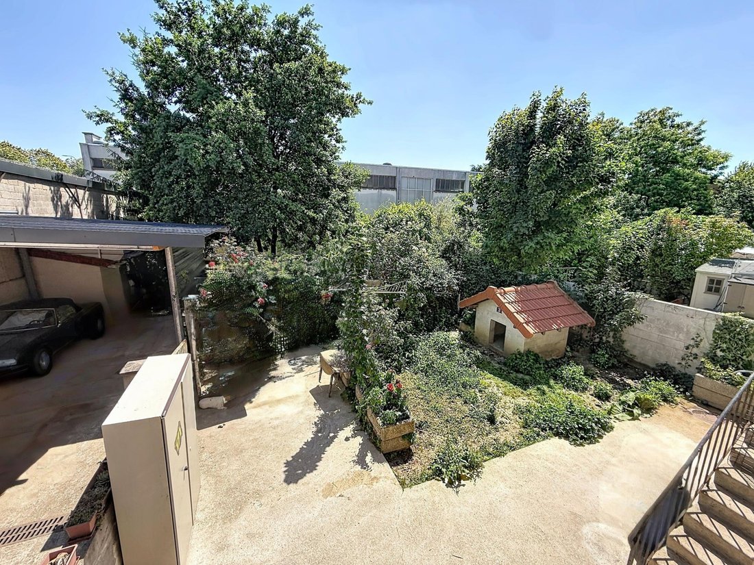 House in Vitry-sur-Seine, Ile-de-France, France 3 - 18035657