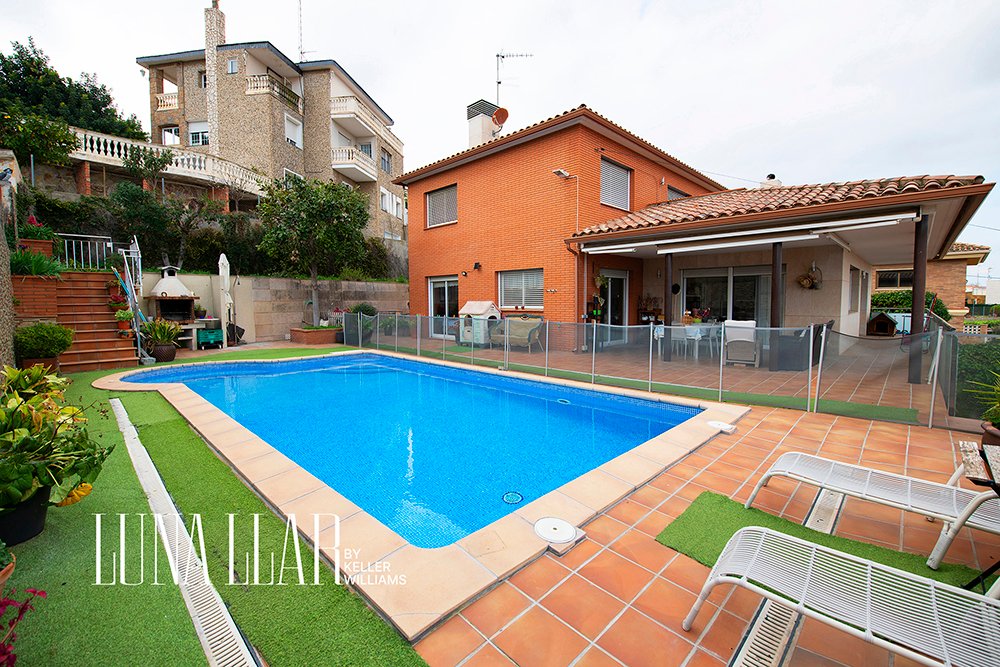 House in Marianao, Sant Boi de Llobregat, Spain 2 - 18587935