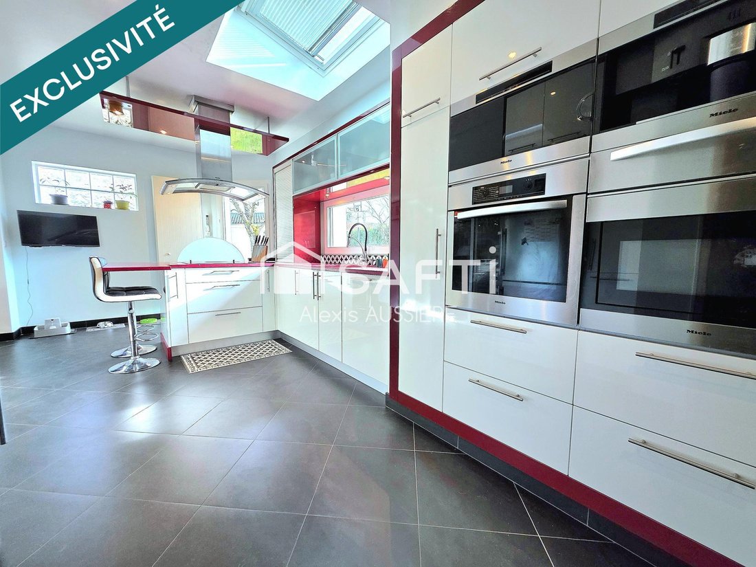 House in Chanteloup-en-Brie, Ile-de-France, France 4 - 18588090
