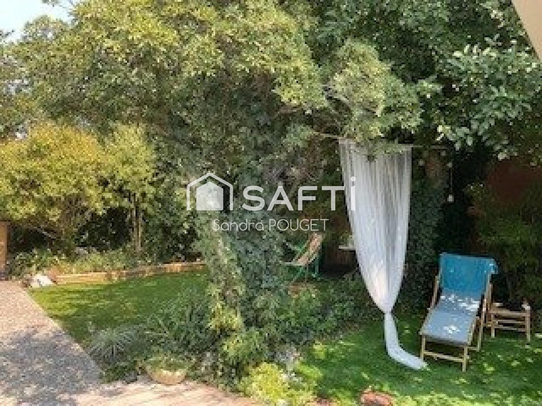 House in Aiguillon, Arcachon, France 1 - 18588079