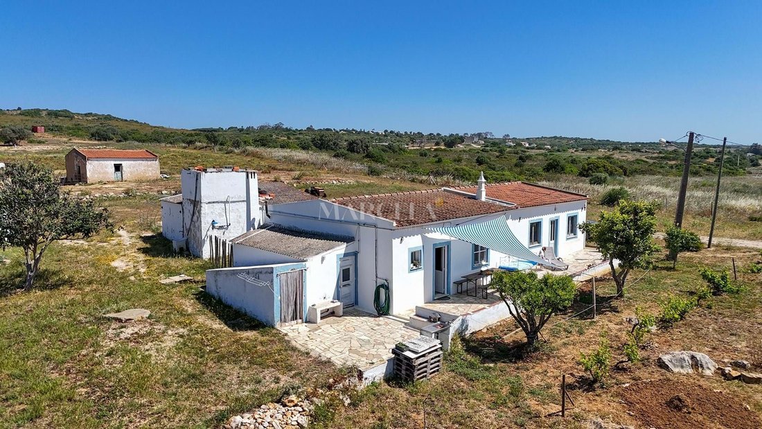 Villa in Budens, Algarve, Portugal 1 - 18588039