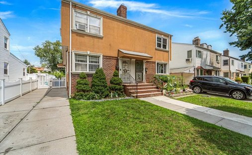 House in New York, New York, United States 1