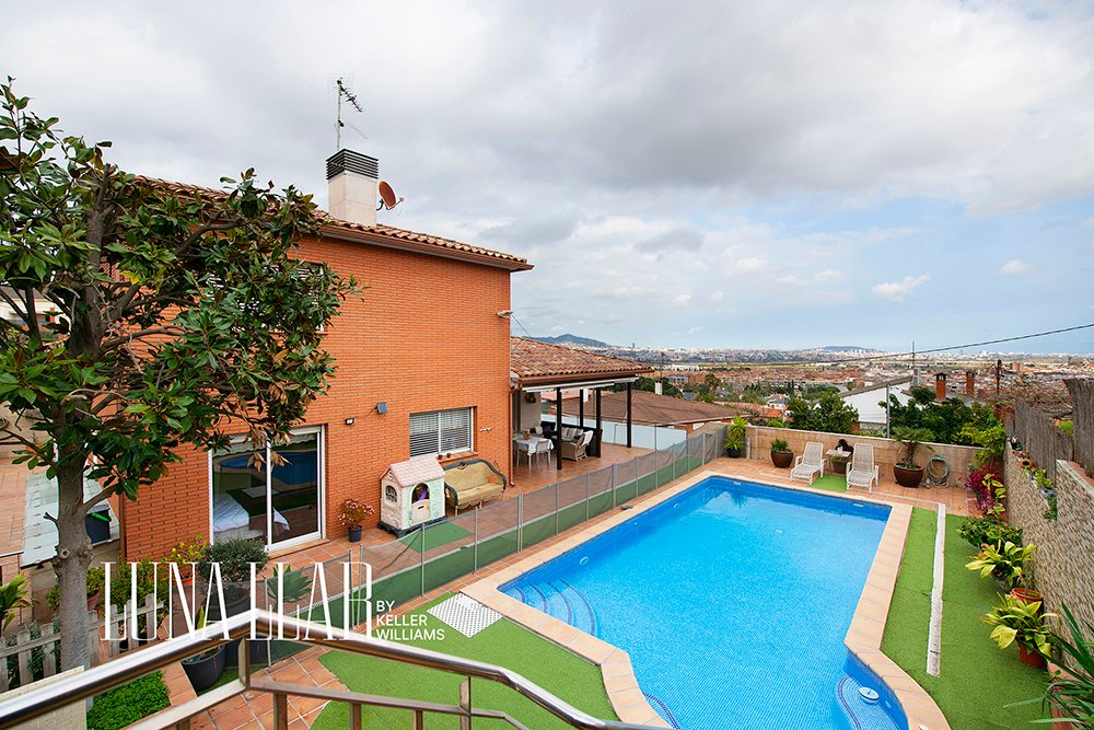 House in Marianao, Sant Boi de Llobregat, Spain 3 - 18587935