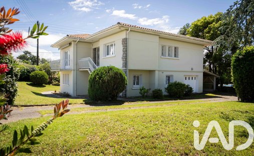 House in Anglet, Nouvelle-Aquitaine, France 1