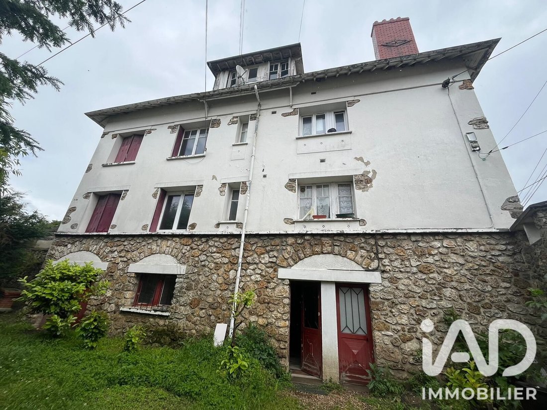 Les Gares, Epinay-sur-Orge, France 2 - 18589699