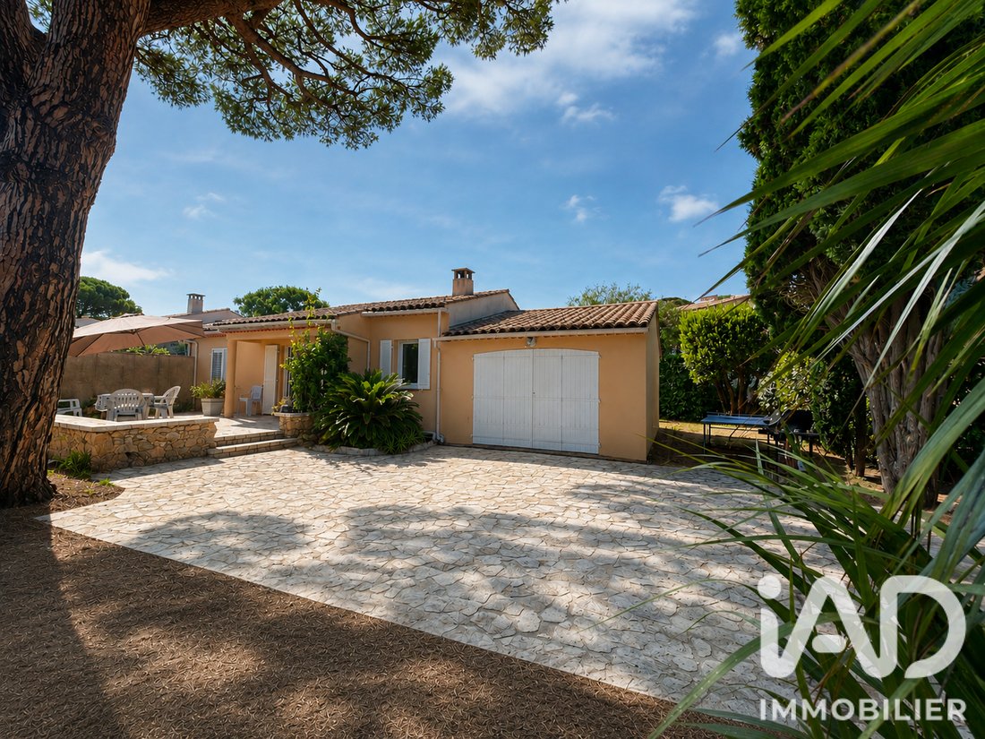 House in Nartelle-Noyer-Bellevue-bd des Sardinaux, Sainte-Maxime, France 1 - 18495746
