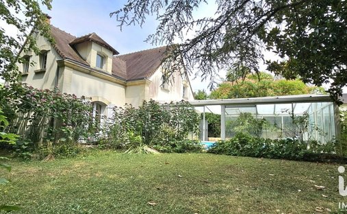 House in Presles, Ile-de-France, France 1
