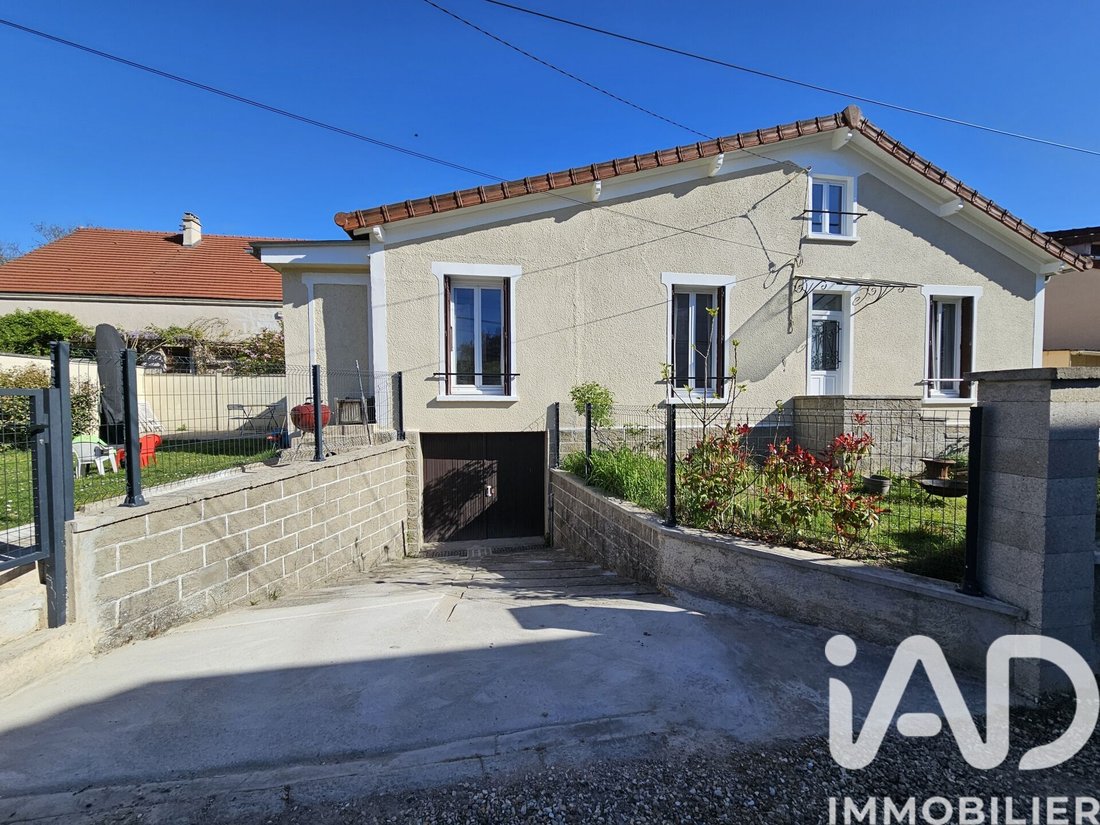 House in Foch, Maisons-Laffitte, France 4 - 17658698