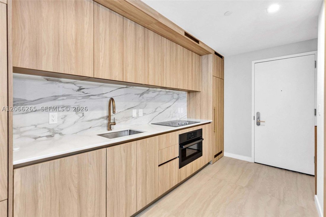 Condo in Miami, Florida, United States 4 - 18591538