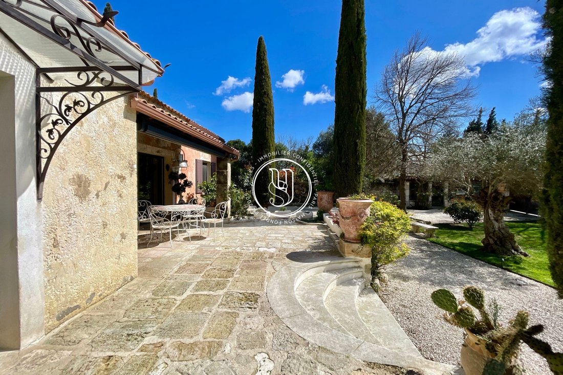 Villa in Eygalières, Provence-Alpes-Côte d'Azur, France 1 - 18590251