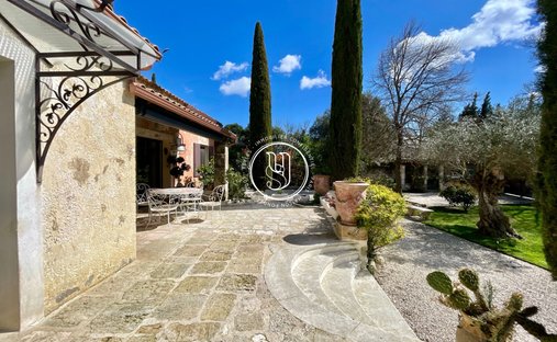 Villa in Eygalières, Provence-Alpes-Côte d'Azur, France 1