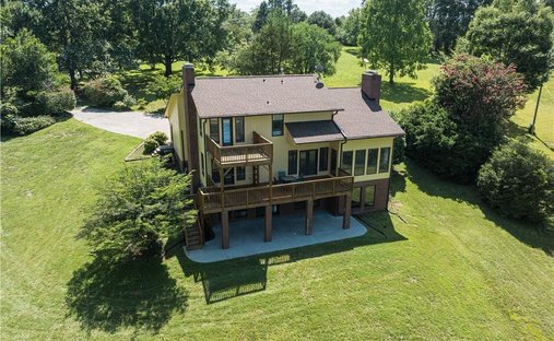 House in East Bend, North Carolina, United States 1