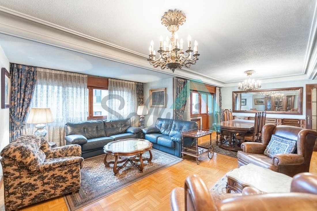 Apartment in Centro y casco historico, Oviedo, Spain 1 - 18590065