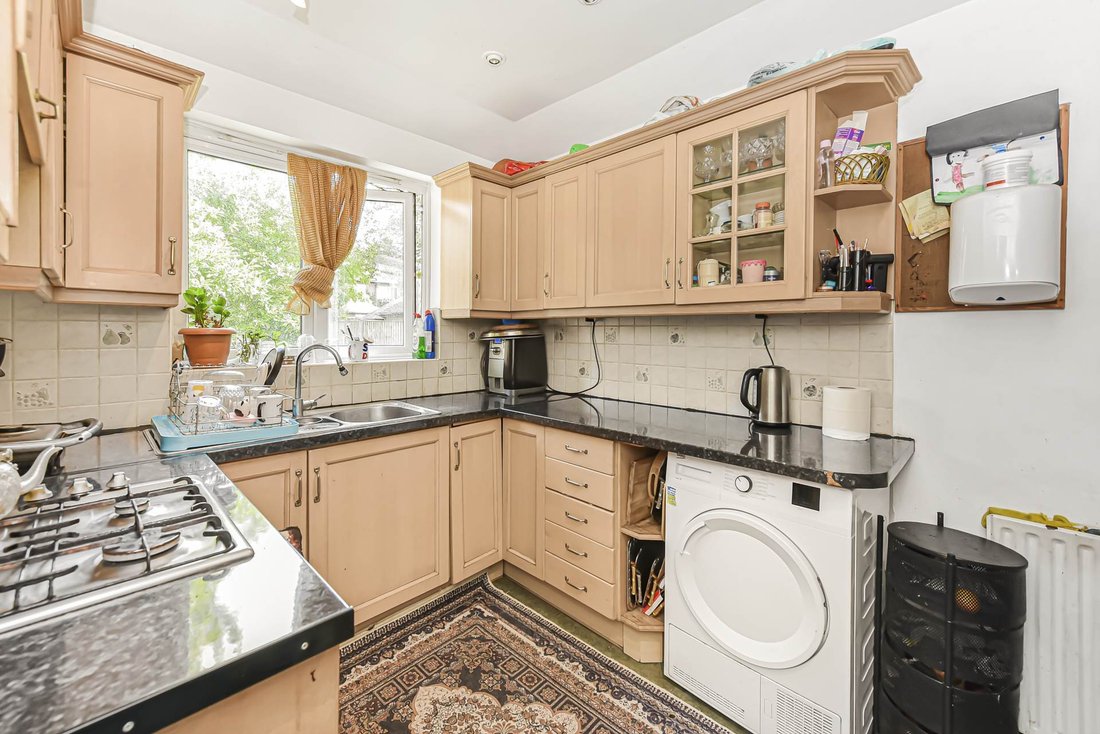 House in West Acton, Ealing, England 5 - 18590977