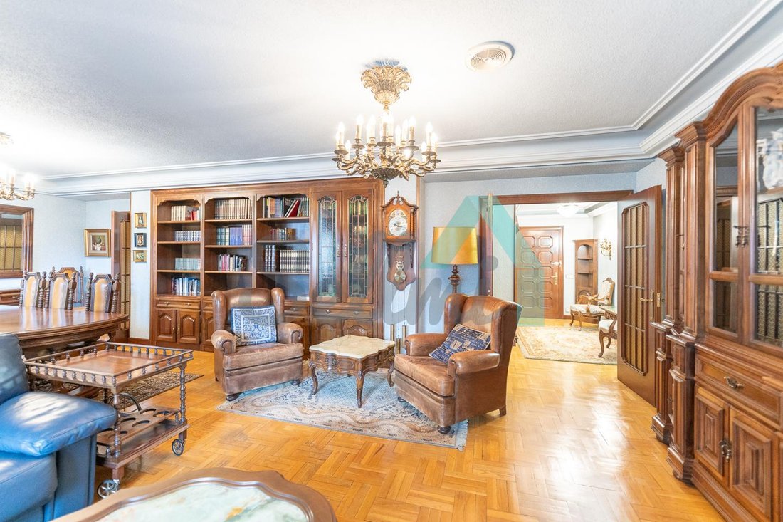Apartment in Centro y casco historico, Oviedo, Spain 2 - 18590065