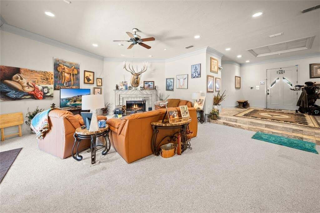Farm Ranch in Cleburne, Texas, United States 4 - 18592611